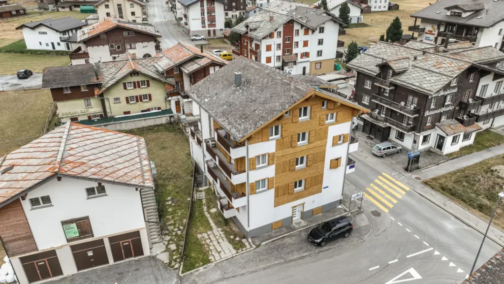 Haus Astoria in Saas-Grund – Luftaufnahme