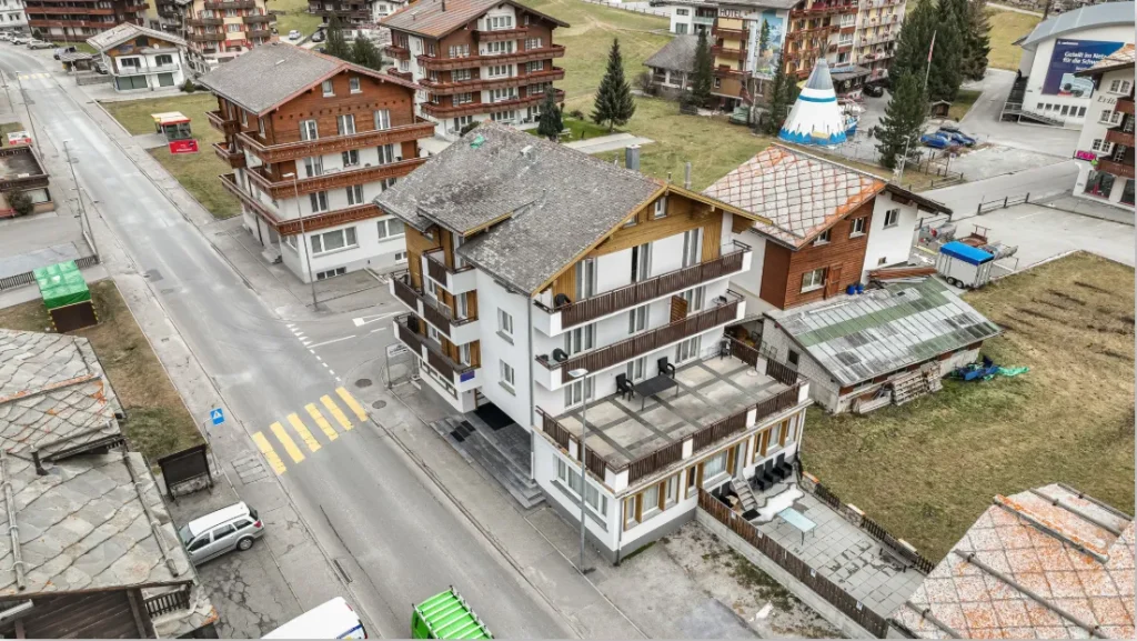 Haus Astoria in Saas-Grund – Luftaufnahme