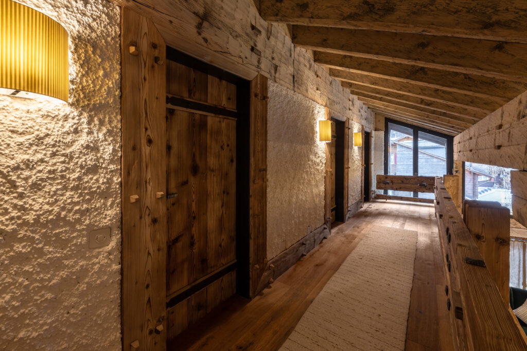Villa Alpenhof, Wohnung Nr. 2, Saas-Almagell – Flur 2