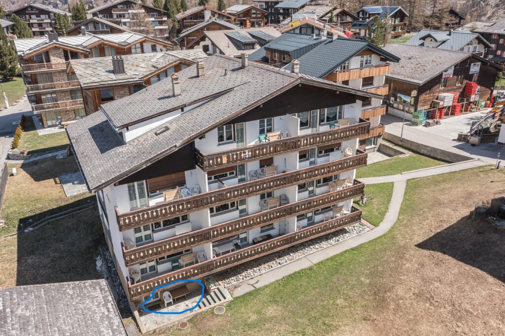 Haus Alfa in Saas-Fee – Luftaufnahme