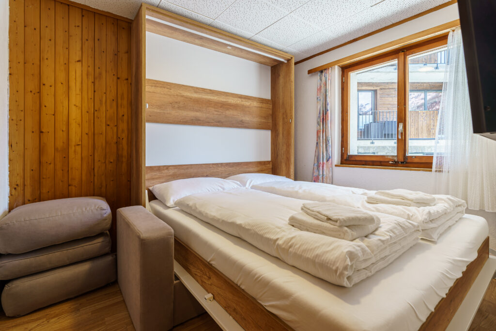 Haus Slalom, Wohnung Nr. 5, Saas-Fee – Schlafzimmer 1