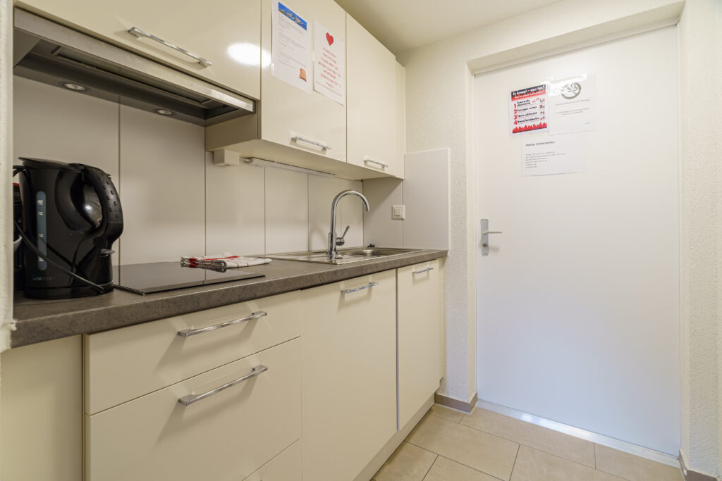 Haus Astoria, Studio Nr. 8, Saas-Grund – Küche