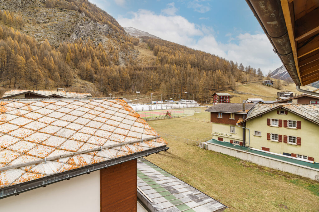 Haus Astoria, Studio Nr. 8, Saas-Grund – Aussicht vom Balkon 1